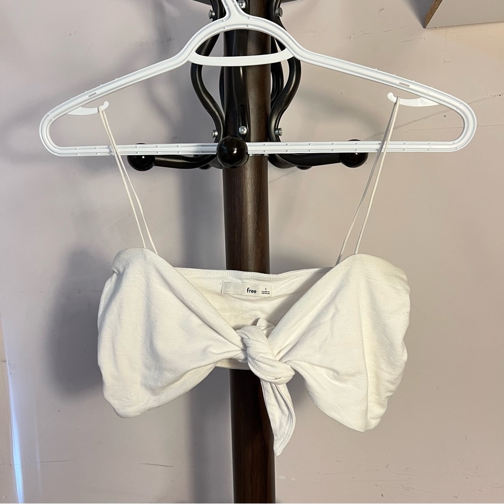 aritzia crop top